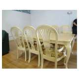 Dining Room Table & Chairs