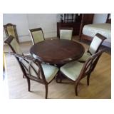 Beautiful Table/6 Chrs