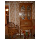 CABINET + 2 CHAIRS