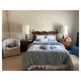 Beautiful six piece bedroom suite by Century. 