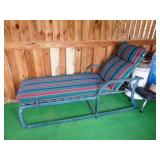               Chaise