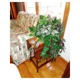    Drop Leaf Side Table