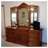 Dresser w/ Trifold Mirror