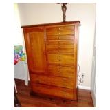 Bassett 6-Drawer Chest