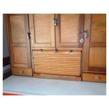 Roll Top Center Compartment