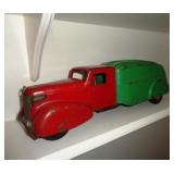 VTG Metal Truck
