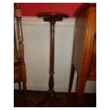 Pennsylvania House Pedestal Stand