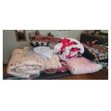 Quilts/Afghans/Comforters