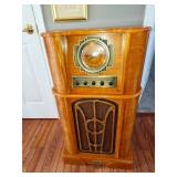 Thomas Museum Series Floor Model Radio