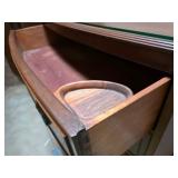 w/integrated Valet Tray