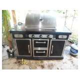 Large Grill With Tank
