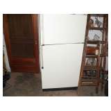 Refridgerator
