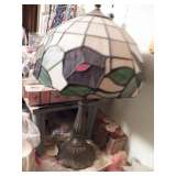 TIFFANY TYPE LAMP