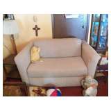 LOVE SEAT HIDABED