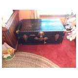 NICE METAL TRUNK