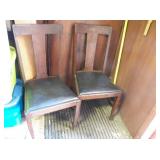 2 VINTAGE CHAIRS