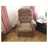 LIKE NEW LIFT CHAIR
