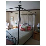 QUEEN IR KING BED?