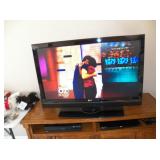 40" LG TV