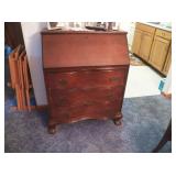 LARGE DOWN SIZING CLEAN FULL HOUSE ESTATE SALE ANTIQUES, COLLECTIBLES  &HOUSEHOLD ITEMS -- NICE SALE