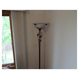 Ornate Metal Floor Lamp. (In Working Condition)