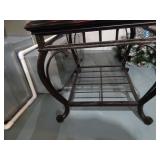 Square Accent Table. Metal Frame, Measures: 28" x 24" x 25" TSquare Accent Table. Metal Frame, Measu