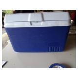 Rubbermaid Cooler