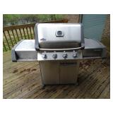 Prestige Napoleon BBQ / w Tank