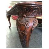 Henredon Dining RoomTable w/8ct. Chairs, 2ct. Leaves, corner table detail