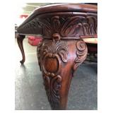 Henredon Dining Room Table w/8ct. Chairs, 2ct. Leaves, corner table detail