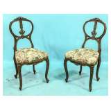 pair of chairs 