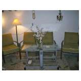 House - Patio Furniture & Table