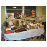 lots of decrotive items