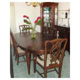 Dining Room Table w/6 Chairs. 80" L x 48" W. 2-20" Leaves extend to 120" Long!