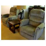 2 Lazy-Boy Recliners