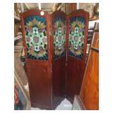 stianed & eaded folding screen