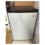 Magic Chef Mini-Fridge