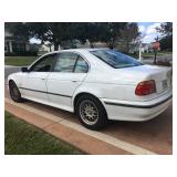 1999 BMW 528i, 303,000 miles, needs body work $700.00