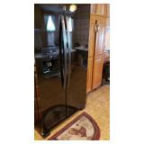 Whirlpool 25c. ft. refrigerator