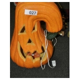 PYRAMID'S FALL HOLIDAY AUCTION