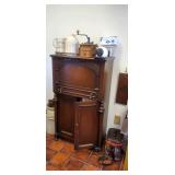 AROUND THE WORLD IN 80 DAYS WORLD TRAVELERS TREASURES ESTATE SALE BY ALAMO AZTEK ESTATE SALES 