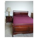 Kincaid Nightstand with Queen Size Sleigh Bed and Lamp