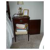 End/Bedside Table 