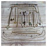 Vintage Assorted Costume Necklaces Lot of 32 - Gold & Silver Tone Chains