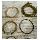 Lot of 30 Vintage & Modern Costume Bracelets Bangles Cuffs Chains 1lb