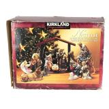Kirkland Signature 75177 Porcelain Nativity Scene Set with Wood Creche
