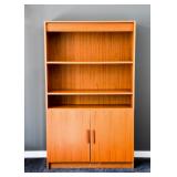 Modern Bookshelf w Cabinet