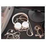 Headphones & Earbuds