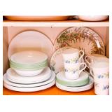 Corelle Dinnerware / Dishes