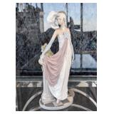 Lladro Figurine (Fancy Lady)